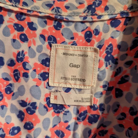 Gap Button-down - Picture 3 of 10